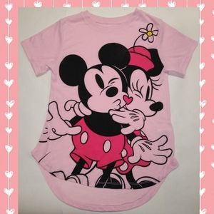 💜NWT💜Mickey & Minnie Mouse Kisses Shirt